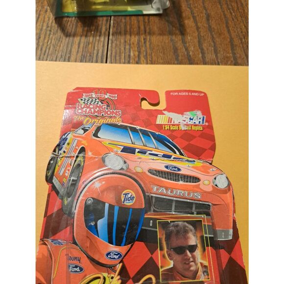 1999 NASCAR Racing Champions 10th Anniversary Ricky Rudd #10 Tide 1:64 Diecast - Picture 2 of 4